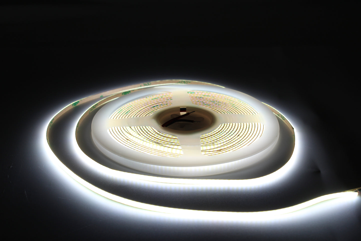 Tecbright LED-Streifen COB 12V, 3 mm, 384 LED/m IP20, 5 m – 3000K oder 6500K