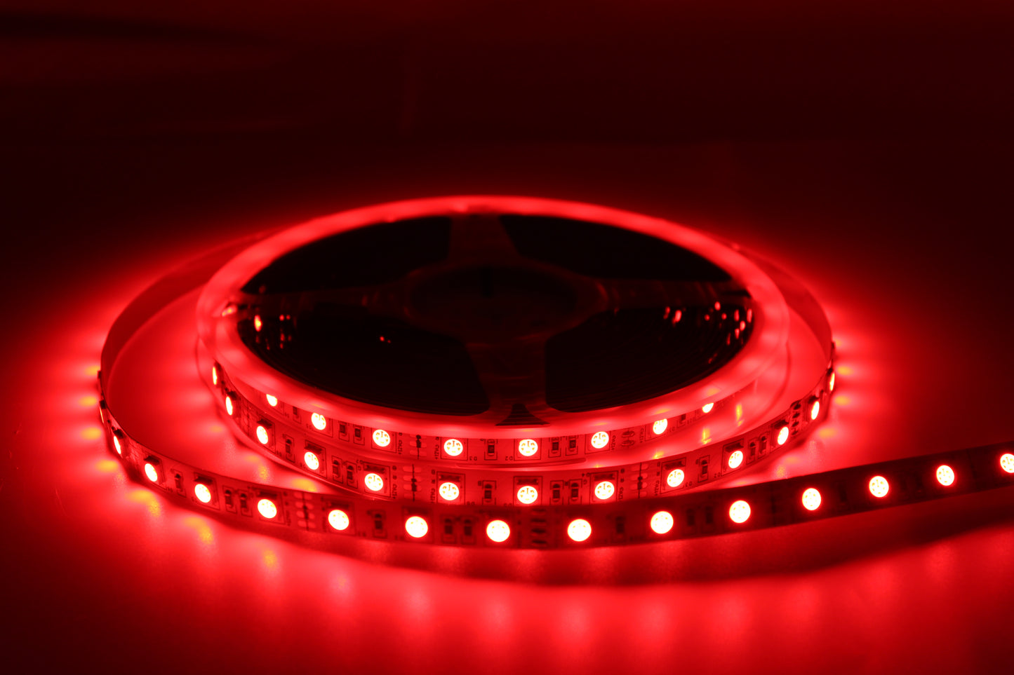 Tecbright LED-Streifen RGB 12V, 10 mm, 60 LED/m, 12 W/m, 10 m Rolle – 16 Farben, IP20