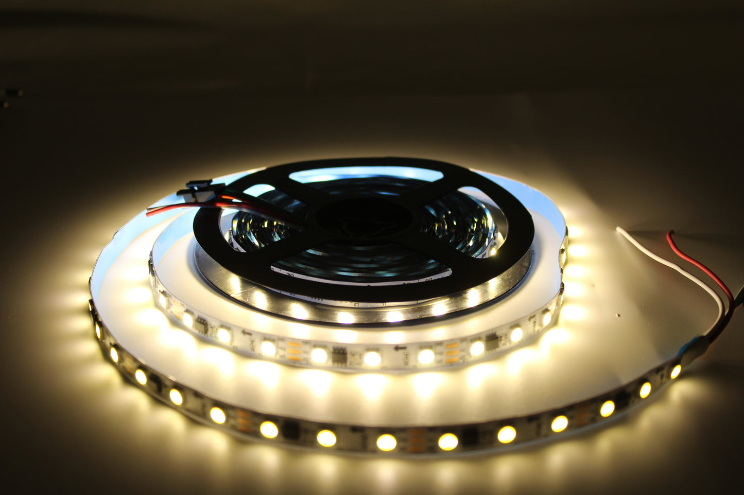 Tecbright LED-Streifen WS2811 12V, 10 mm, 60 LED/m, 12 W/m, IP20, 5 m Rolle – Warmweiß oder Kaltweiß, adressierbar
