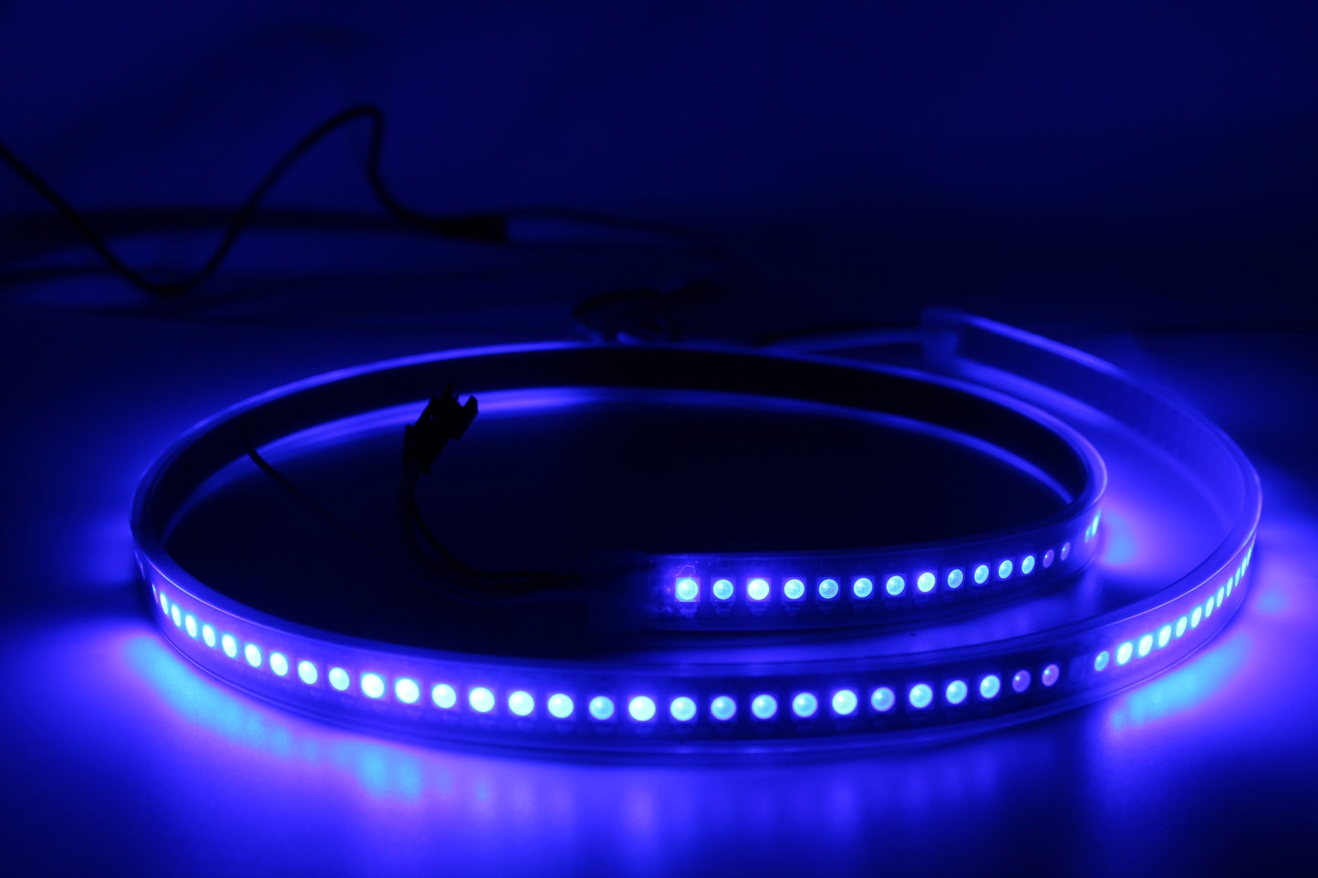 Tecbright LED-Streifen WS2812B RGB 5V, 15 mm, 144 LED/m, 44 W/m, IP65, 1 m Rolle – einzeln adressierbar
