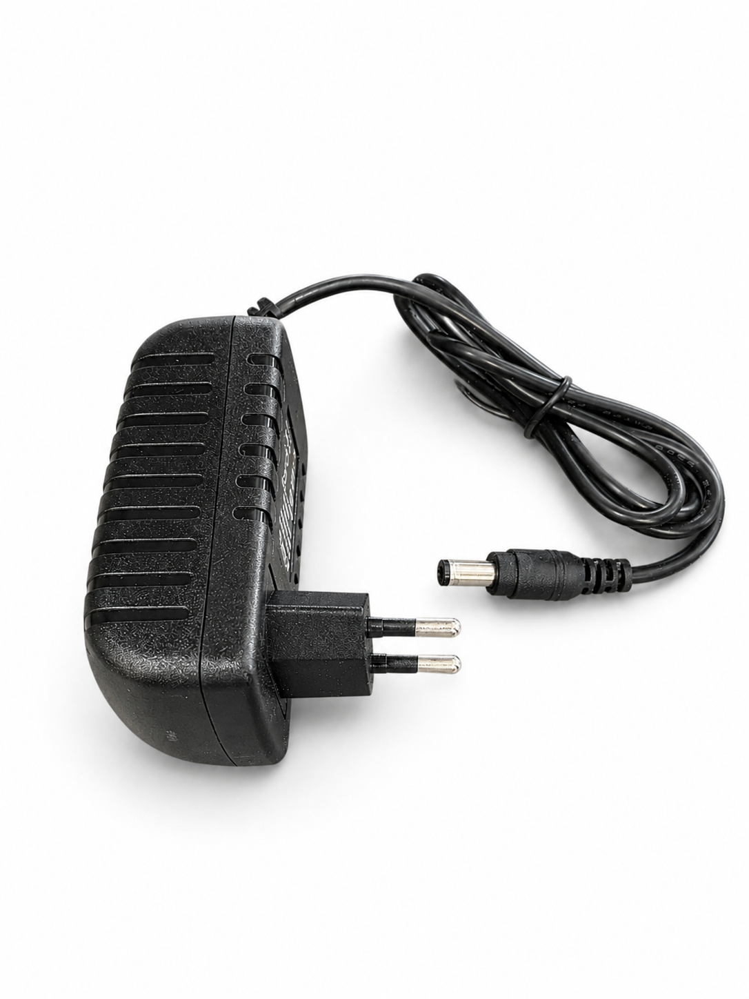 12V DC Netzteil mit EU-Stecker – 100–240V AC Eingang, 50/60Hz und Hohlstecker-Anschluss (12v A2)