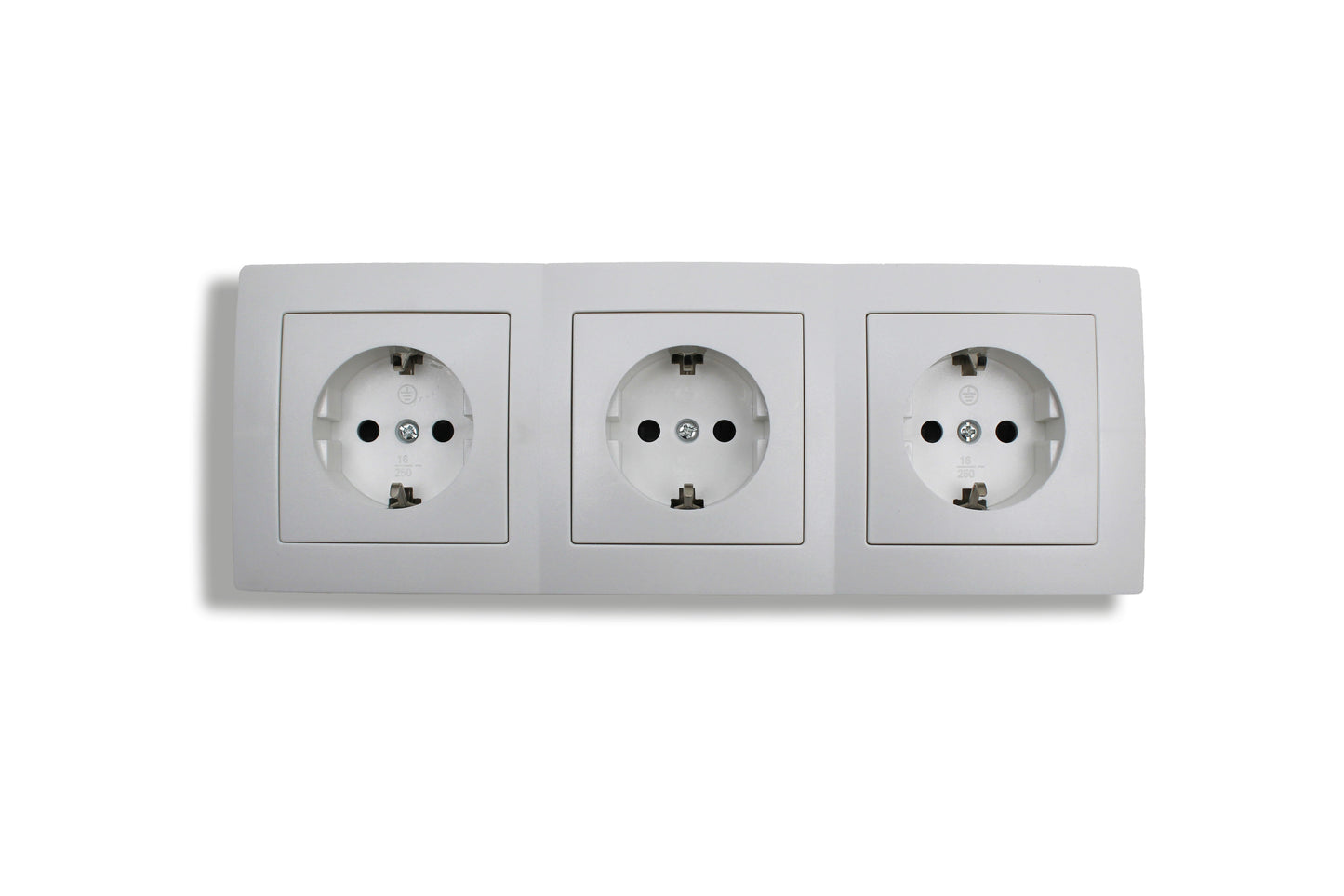 Extra Star 3-fach Schutzkontakt-Steckdose – 3× 16A / 250V – Unterputz – Weiß