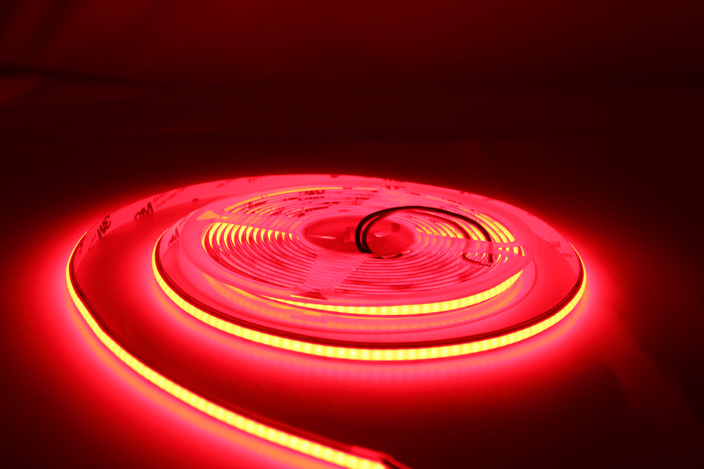 Tecbright Neon COB LED-Streifen 24V, 8 mm, 256 LED/m, 10 W/m, 5 m Rolle – verschiedene Farben