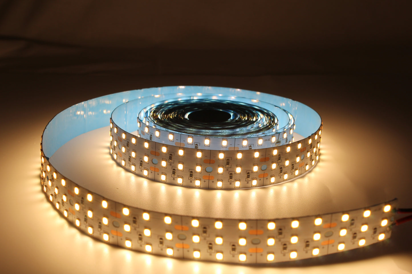 Tecbright LED-Streifen 3-reihig, 24V, 24 mm breit, 360 LED/m, 3000K oder 4000K, 5 m Rolle